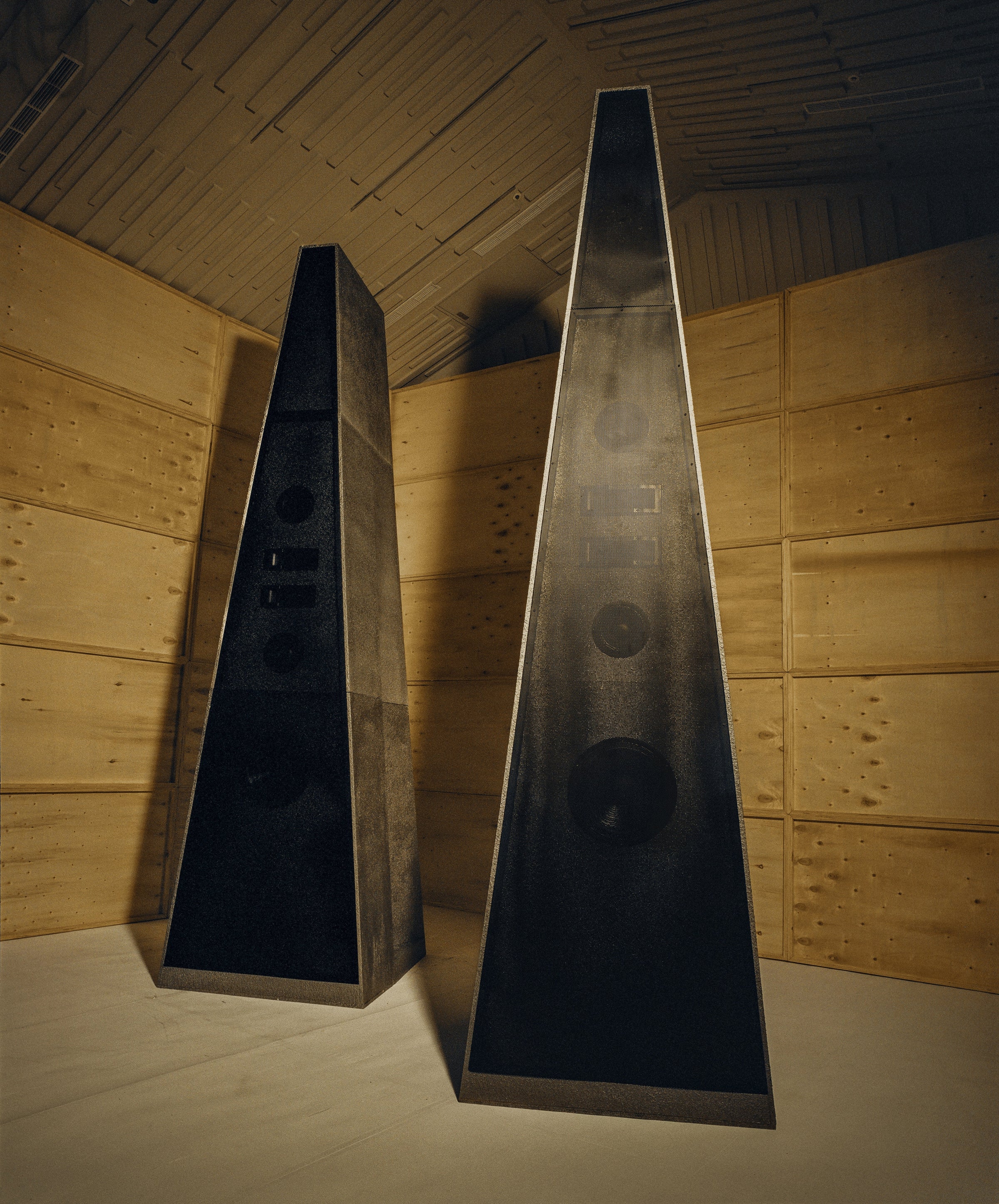 4 METERS STEREO